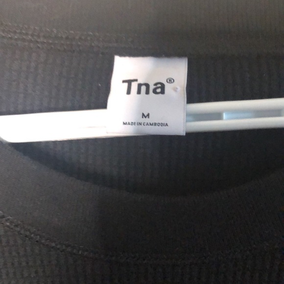 TNA black long sleeve crew neck Henley - Picture 2 of 5